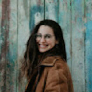 Meet your Posher, Iris